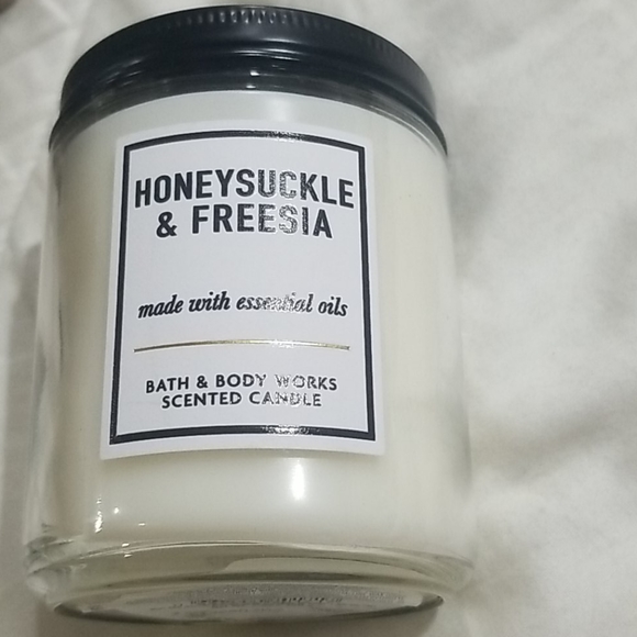 Honeysuckle & freesia